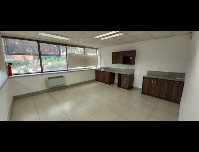366M² OFFICE TO LET IN WOODMEAD
